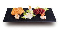SASHIMI MATSU (tonno, salmone, branzino e gamberi crudi) - I-SUSHI ODERZO